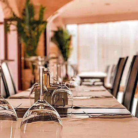 Meatsa Hotel Kŭrdzhali